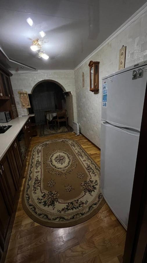 Просторі Та Комфортні Апартаменти «Д.І.М.» Kam'janec'-Podil's'kyj Esterno foto